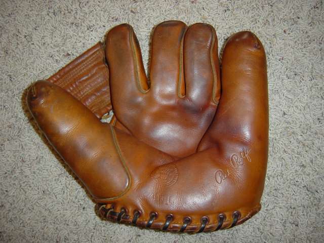 Red Rolfe Reach 245L Front